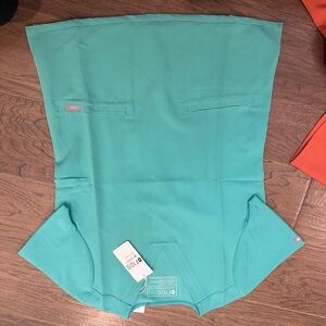 FIGS Aqua Scrub Top